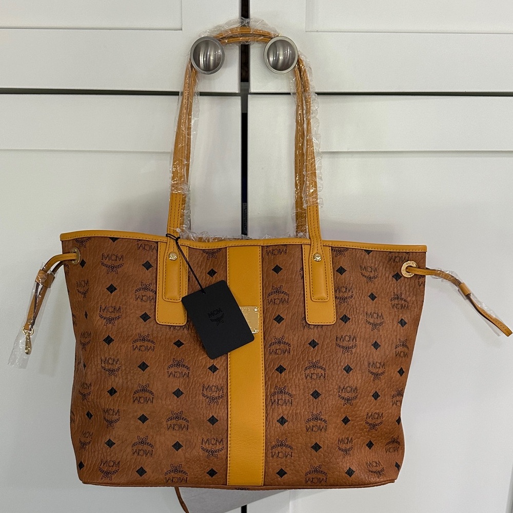NWT MCM Liz Shopper Medium Cognac and Mustard Yellow Women's Tote Bag